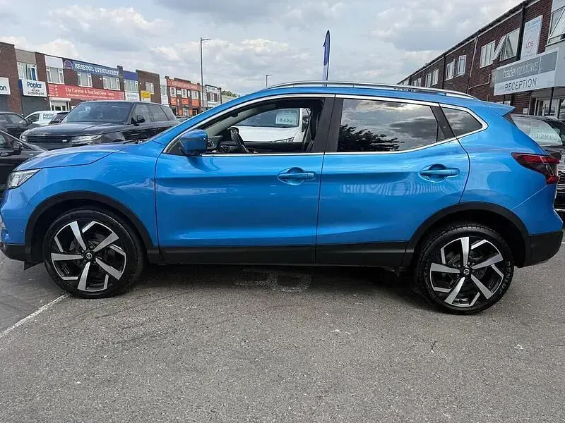 Used Nissan Qashqai Tekna 130 HP (95 kW) 2017 Blue SUV
