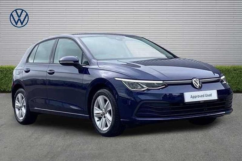 Used VW Golf VIII Life 150 HP (110 kW) 2024 Blue Hatchback