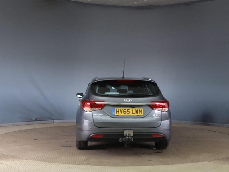 Used Hyundai i40 115 HP (84 kW) 2015 Silver Estate