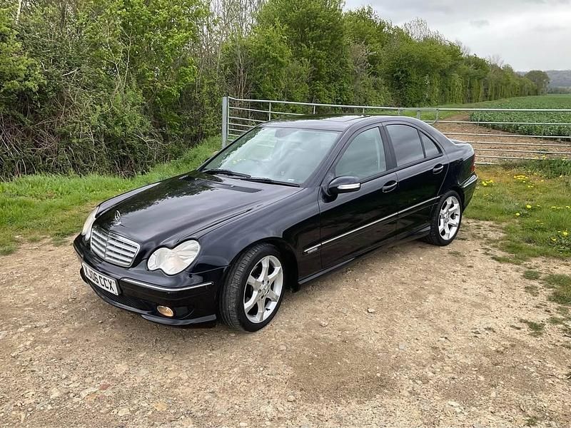 Used Mercedes C200 2006 Black Sedan