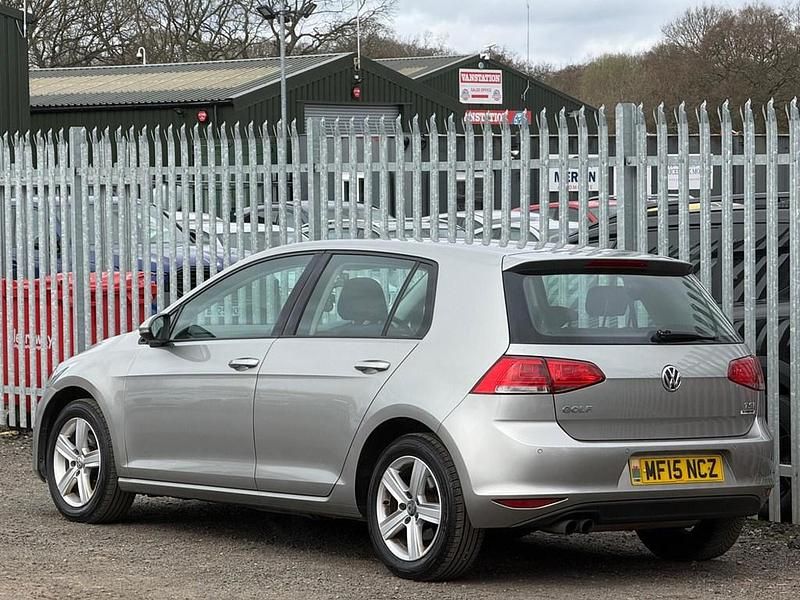 Usado VW Golf VII Match 2015 Prateado Citadino