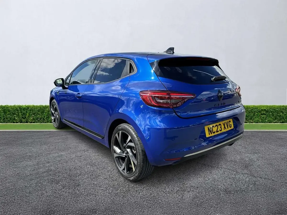 Used Renault Clio Engineered 2023 Blue Hatchback