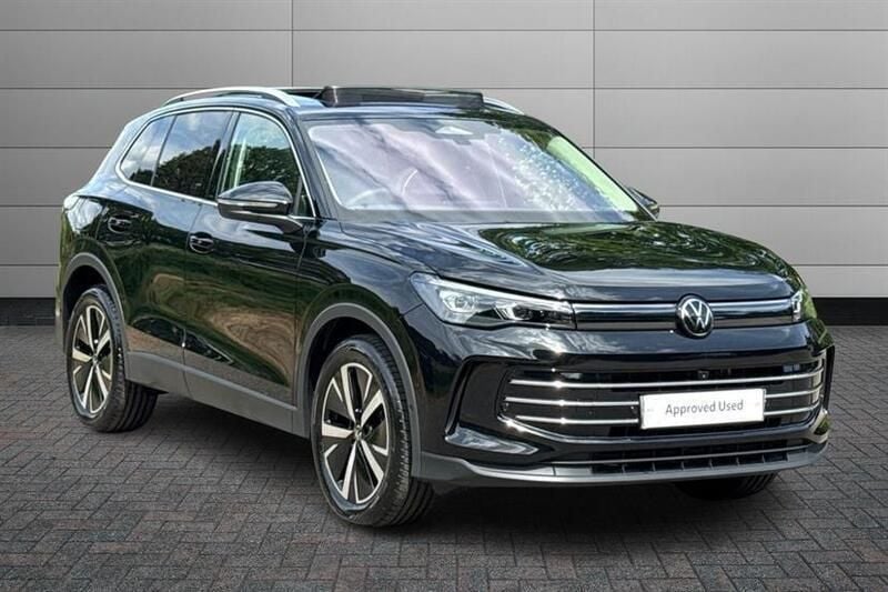 Grenadilla black Used 2025 VW Tiguan Elegance SUV | £35,990 (Expensive) - Image 1/4