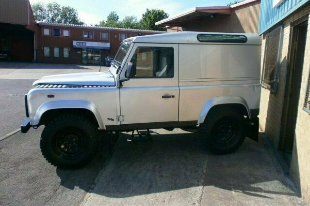 Used Land Rover Defender 90 HP (66 kW) 2002 SUV