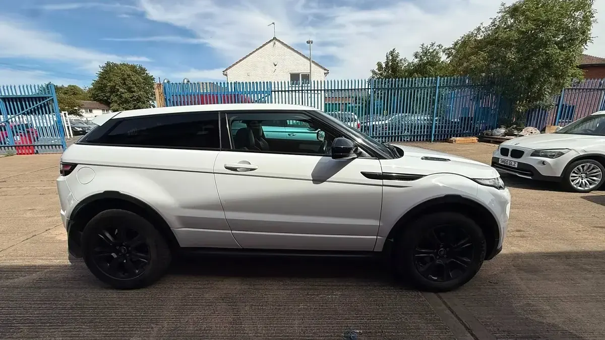 Used Land Rover Range Rover evoque Dynamic 190 HP (139 kW) 2012 White SUV