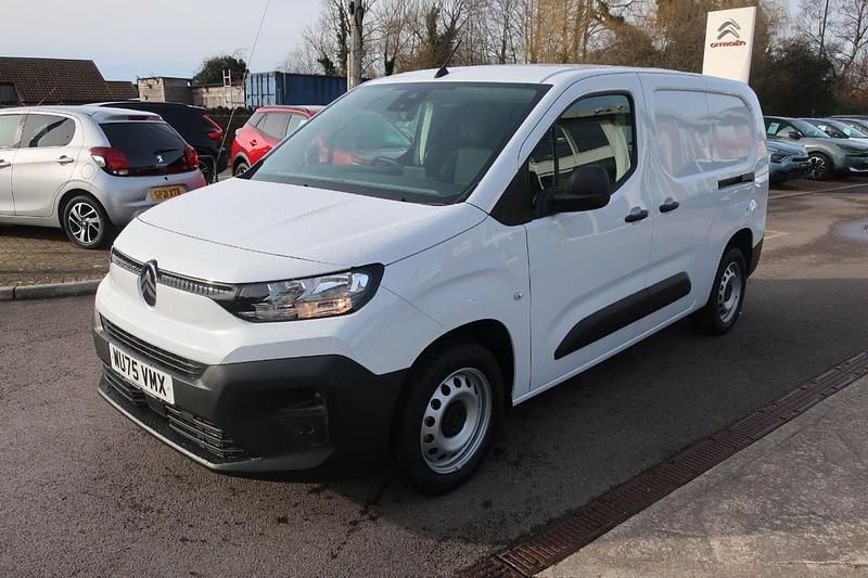 New Citroën Berlingo 101 HP (74 kW) 2025 White MPV