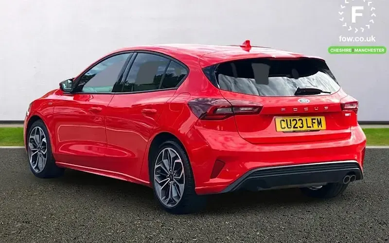 Used Ford Focus ST-Line 155 HP (114 kW) 2022 Red Hatchback