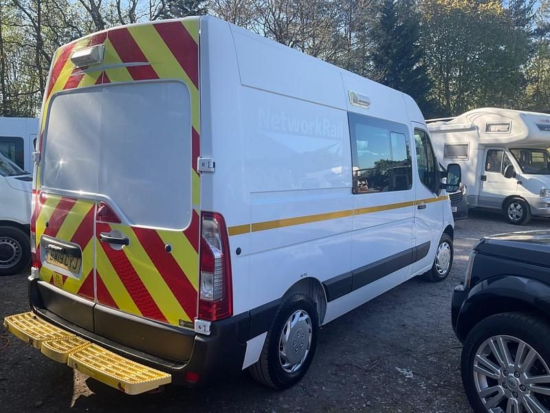 Begagnad Vauxhall Movano 130 HK (95 kW) 2019 Vit Minibuss