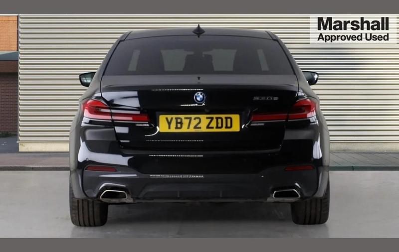 Usado BMW 530e M Sport 292 CV (214 kW) 2022 Negro Berlina