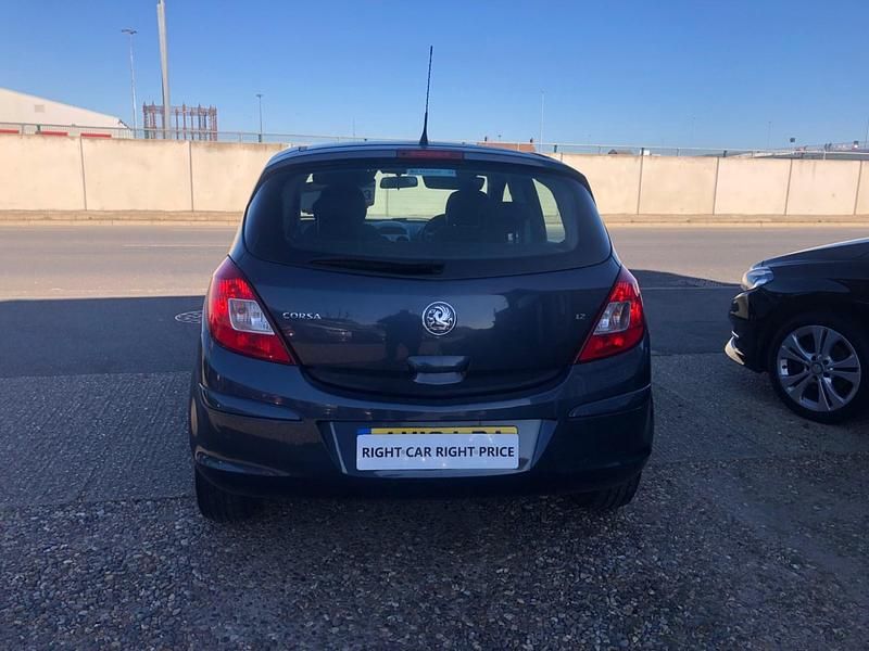 Used Vauxhall Corsa 85 HP (62 kW) 2010 Blue Hatchback
