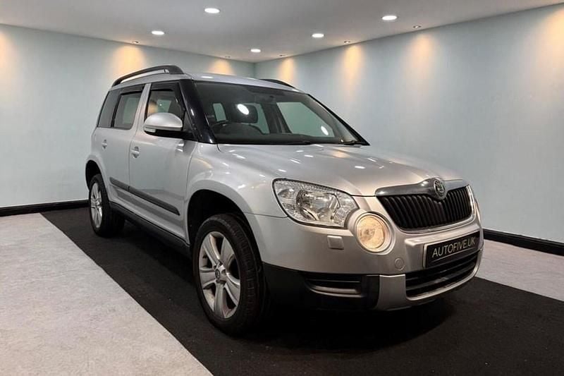 Used Skoda Yeti SE 105 HP (77 kW) 2010 Silver SUV