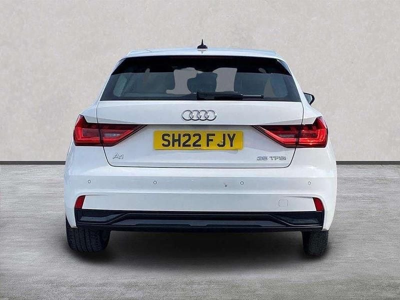 Used Audi A1 Sport 95 HP (69 kW) 2022 White SUV