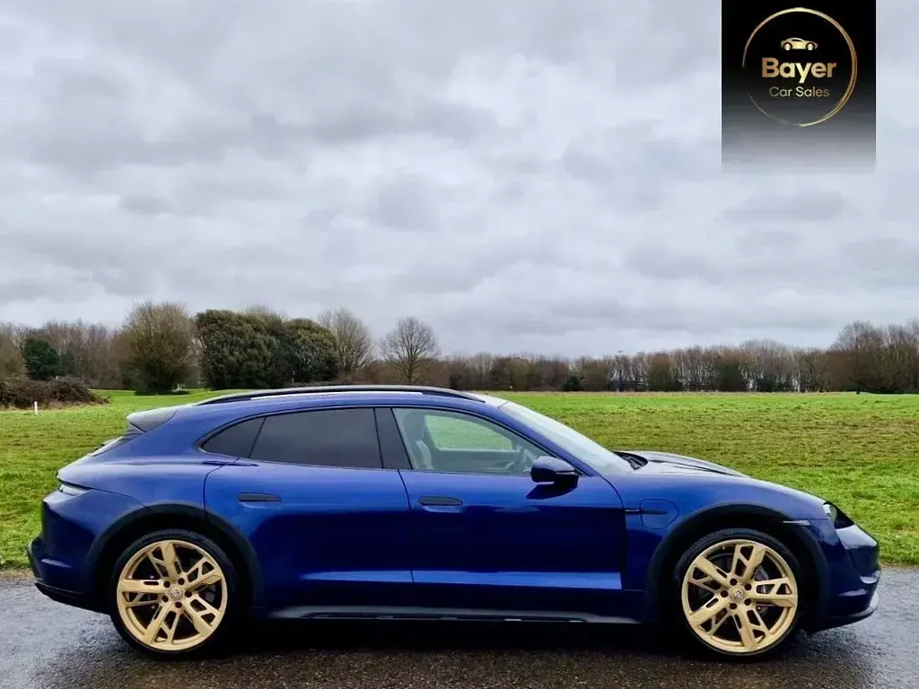 Used Porsche Taycan 4 Cross Turismo Cross Turismo 350 kW (476 HP) 2022 Blue Estate