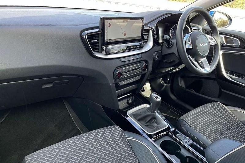 Used Kia XCeed 138 HP (101 kW) 2025 Blue SUV
