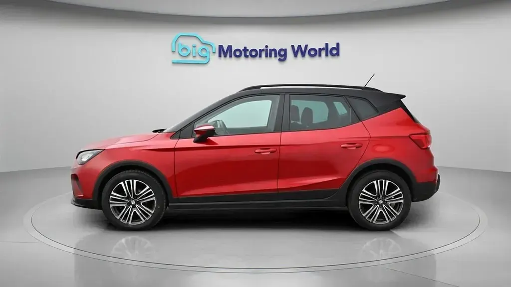 Begagnad Seat Arona SE 95 HK (69 kW) 2023 Röd SUV