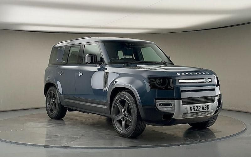 Used 2024 Land Rover Defender SE SUV | £54,200 (Super price) - Image 1/4