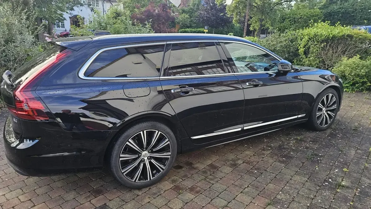 Used Volvo V90 Inscription 2021 Black Estate