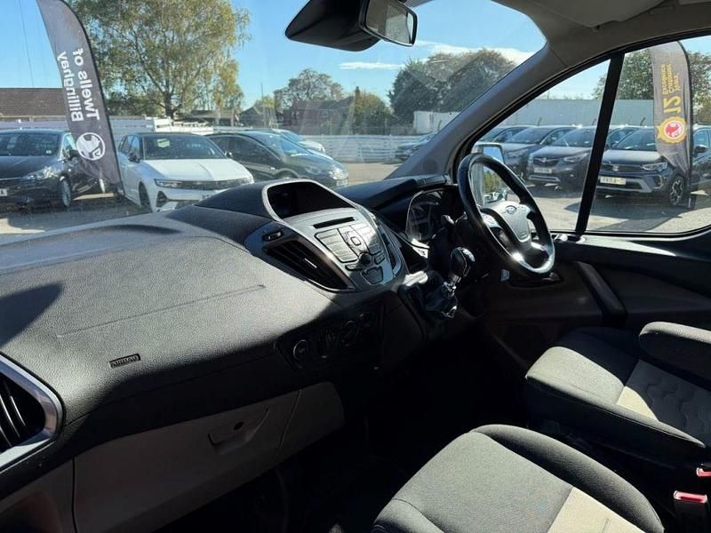 Used Ford Tourneo Custom Titanium 130 HP (95 kW) 2017 Silver Van