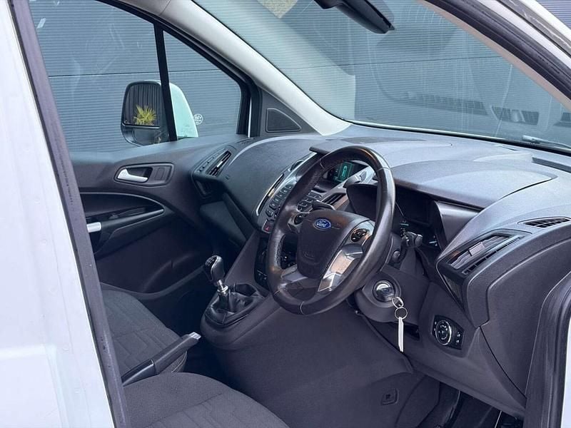 Used Ford Transit Connect Limited 120 HP (88 kW) 2018 White MPV