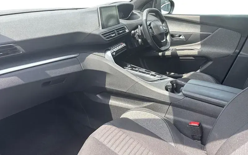Used Peugeot 3008 Active+ 131 HP (96 kW) 2023 Blue SUV