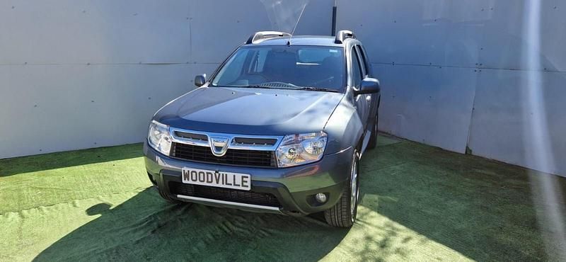 Used Dacia Duster Lauréate 110 HP (80 kW) 2014 Grey SUV