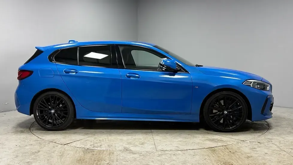 Used BMW 120 M Sport 190 HP (139 kW) 2021 Misano blue metallic Hatchback