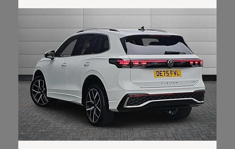 Used VW Tiguan R-line 148 HP (108 kW) 2025 White SUV