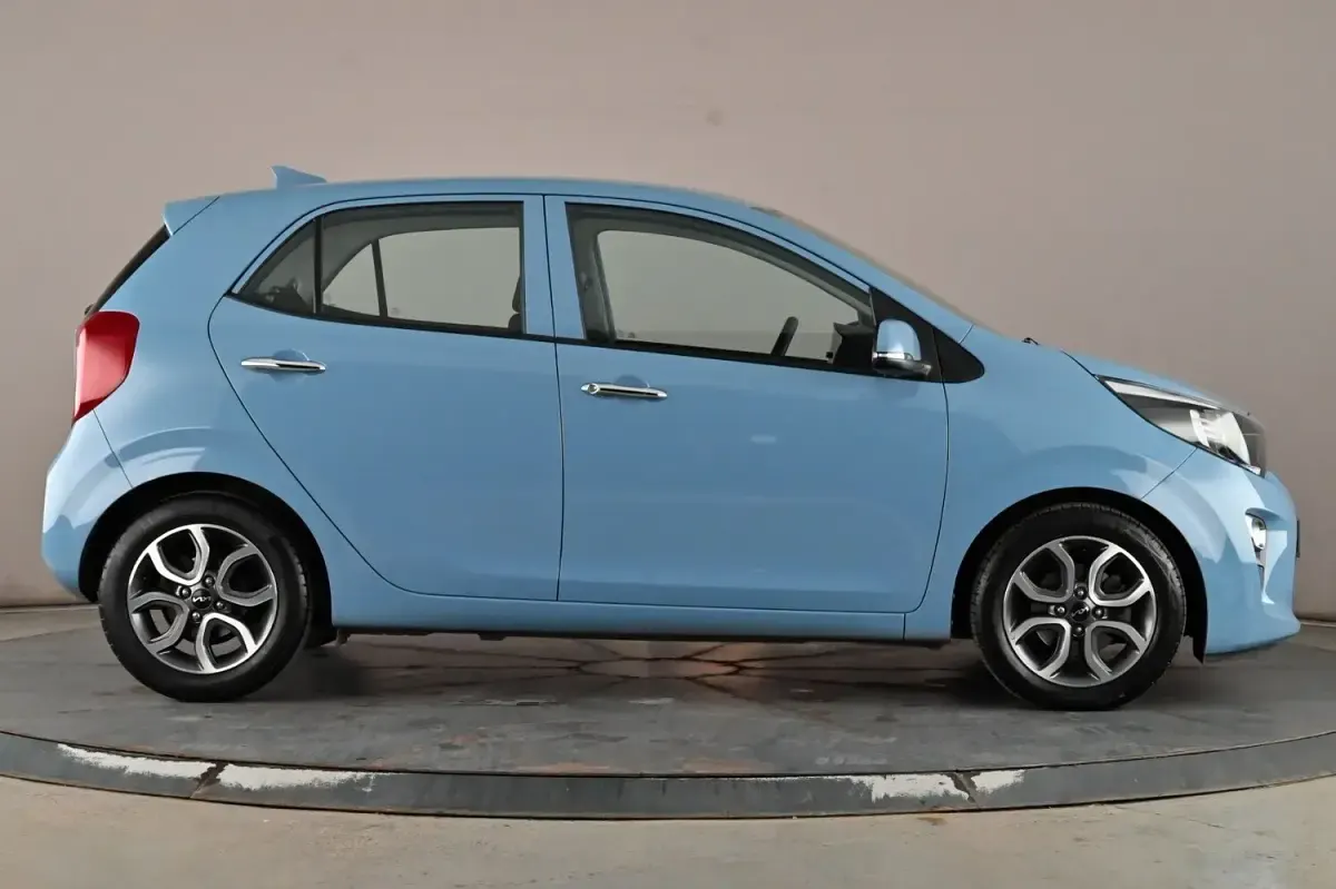 Used Kia Picanto 67 HP (49 kW) 2022 Blue Hatchback