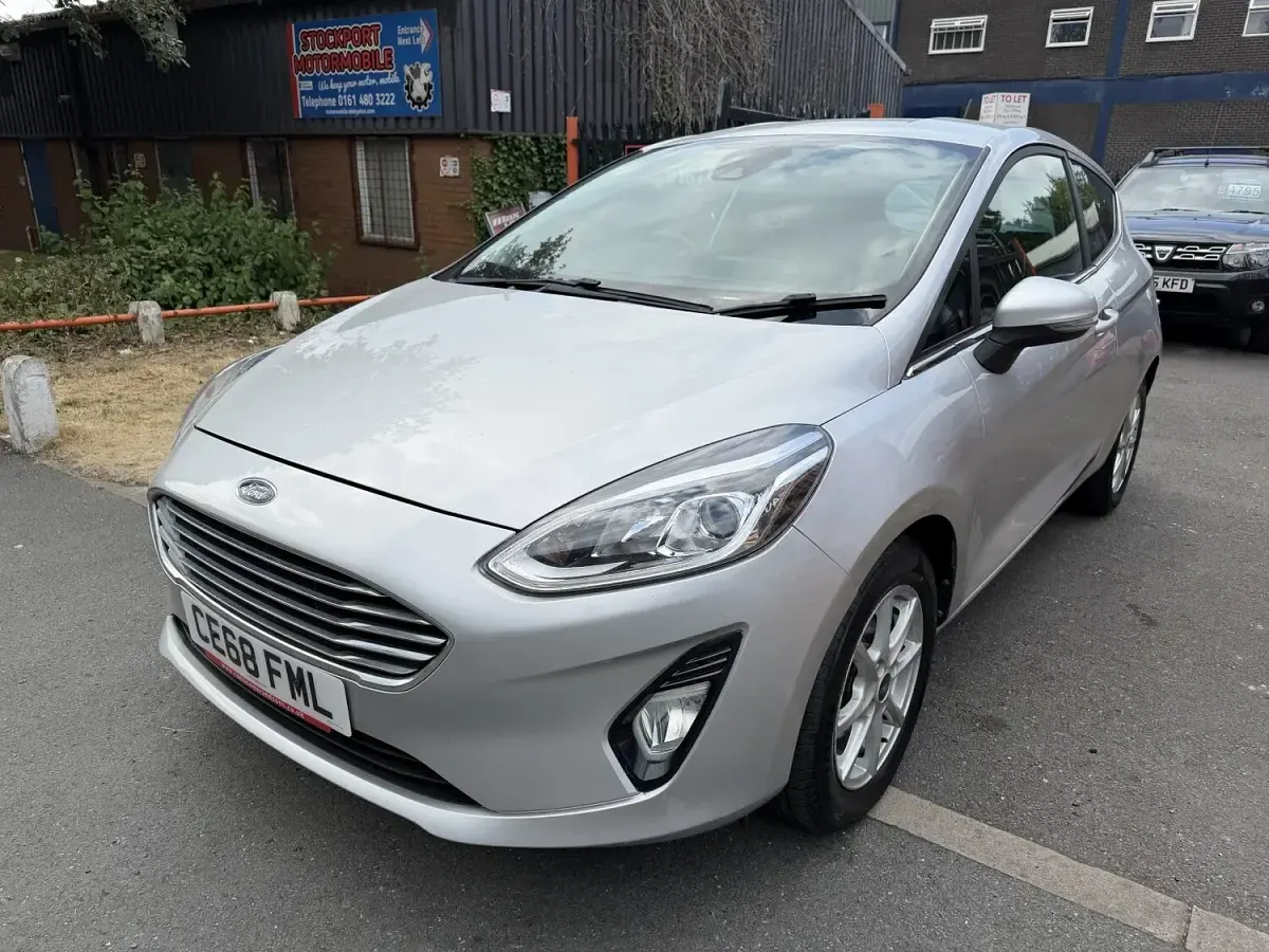 Used Ford Fiesta Zetec 100 HP (73 kW) 2018 Green Hatchback