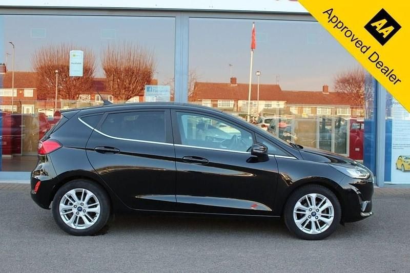 Used Ford Fiesta Titanium 125 HP (91 kW) 2022 Black Hatchback