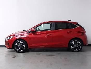 Used Hyundai i20 Premium 100 HP (73 kW) 2023 Red Hatchback