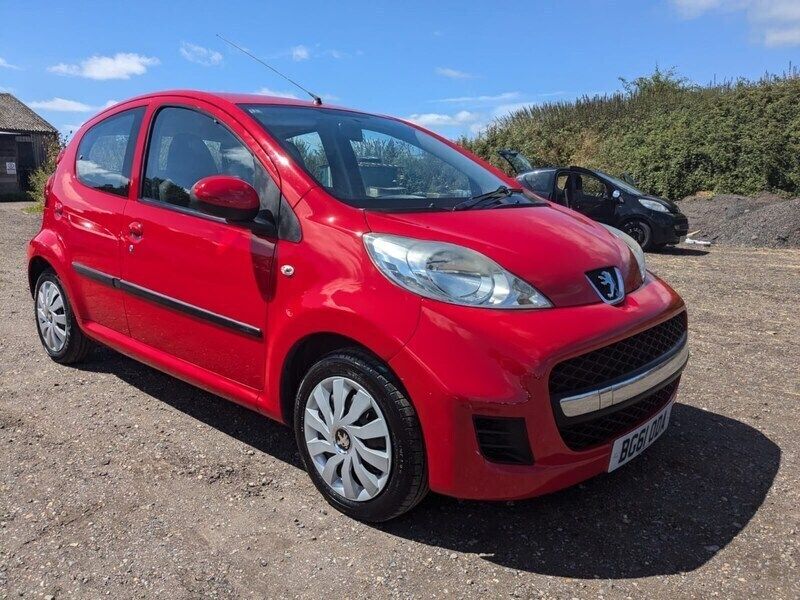 Red Used 2011 Peugeot 107 Hatchback | £1,995 (Fair price) - Image 1/4