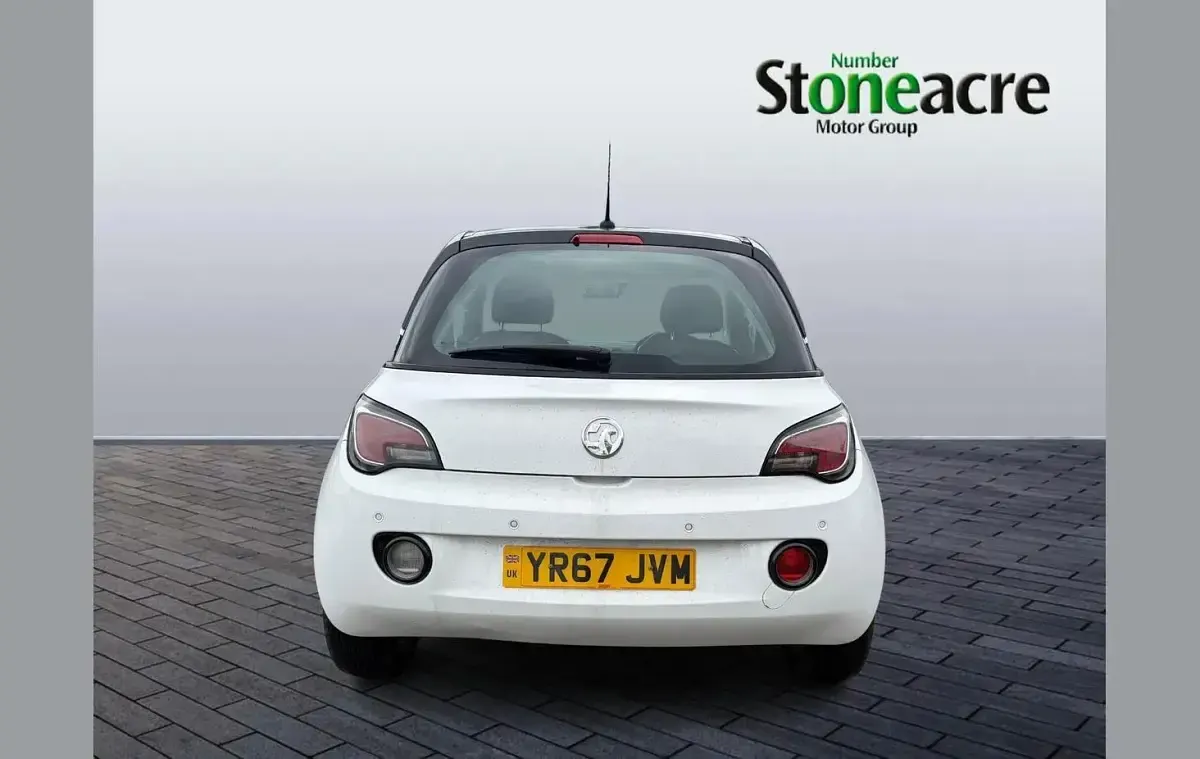Usado Vauxhall Adam Glam 100 CV (73 kW) 2017 Blanco Utilitario