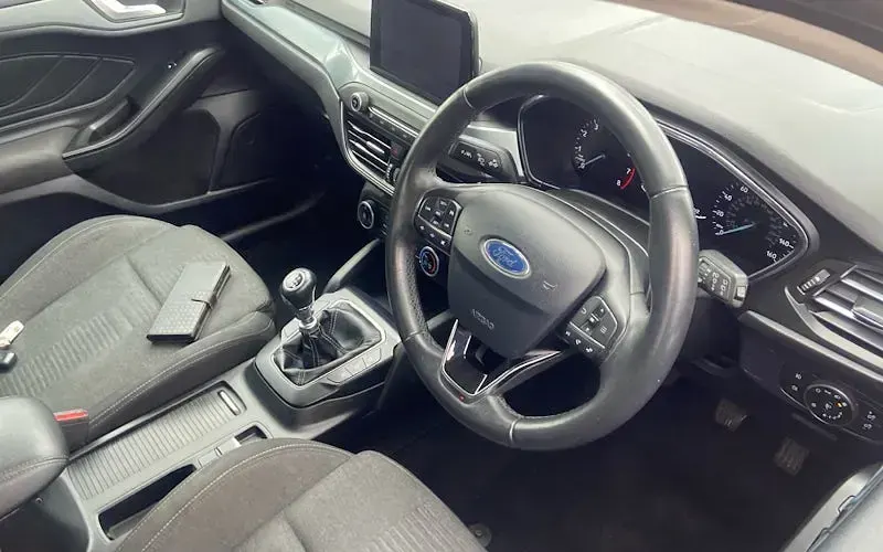 Used Ford Focus Active 125 HP (91 kW) 2019 Silver Hatchback