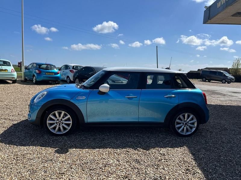 Begagnad Mini Cooper S Hatch 2016 Blå Halvkombi