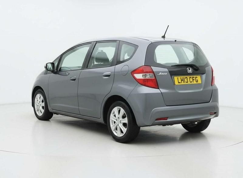 Begagnad Honda Jazz ES 99 HK (72 kW) 2013 Grå Halvkombi