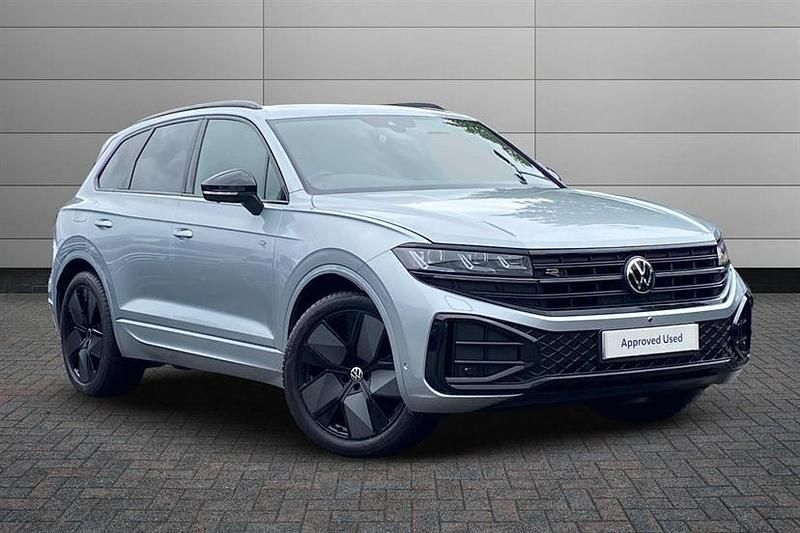 Silver Used 2025 VW Touareg Black Edition SUV | £53,195 (Fair price) - Image 1/4