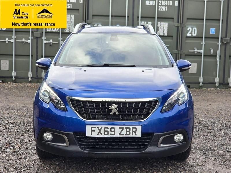Used Peugeot 2008 Signature Sky 130 HP (95 kW) 2019 Blue SUV