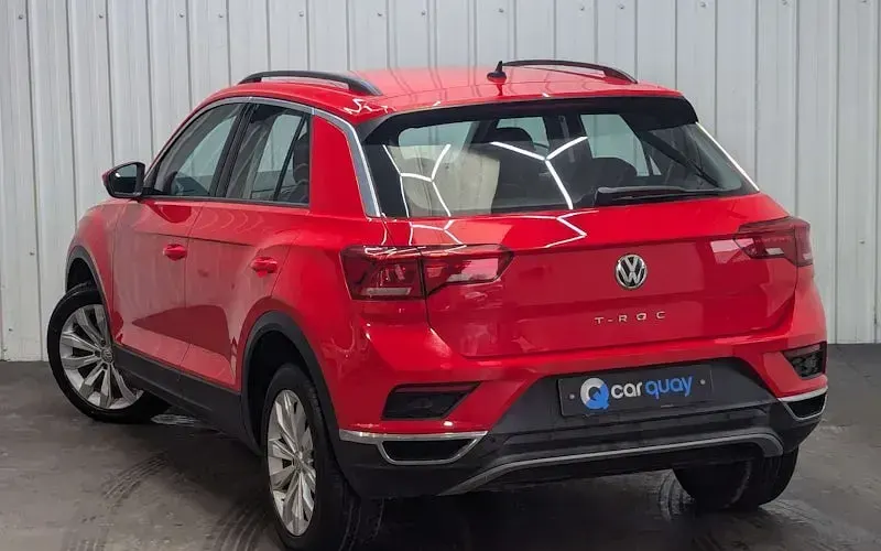 Used VW T-Roc SE 116 HP (85 kW) 2018 Red SUV