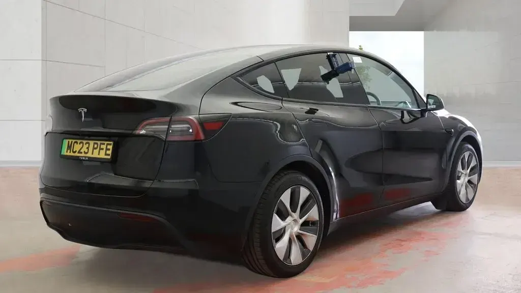 Used Tesla Model Y RWD 254 kW (346 HP) 2023 Black SUV