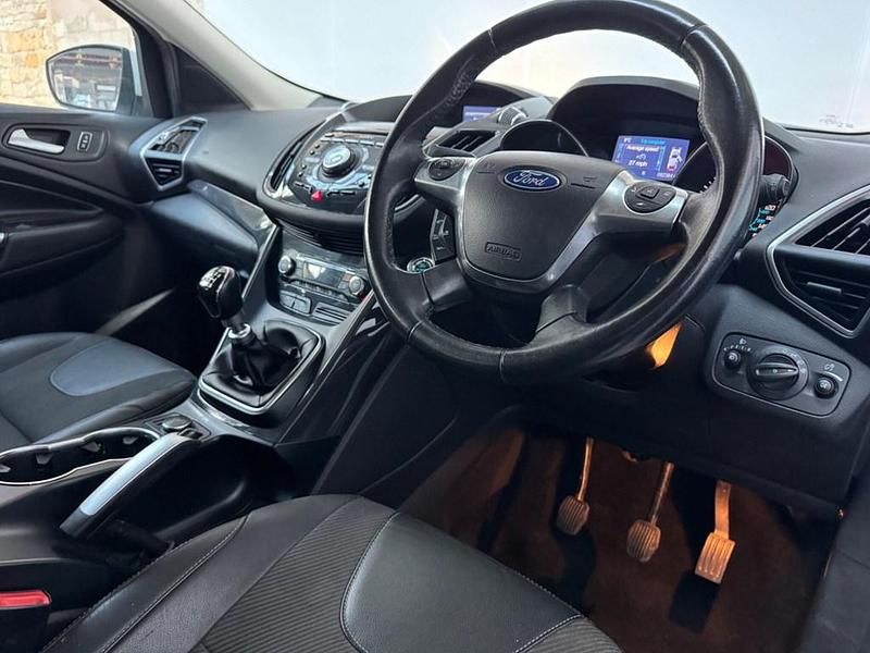 Used Ford Kuga Titanium 2013 White SUV