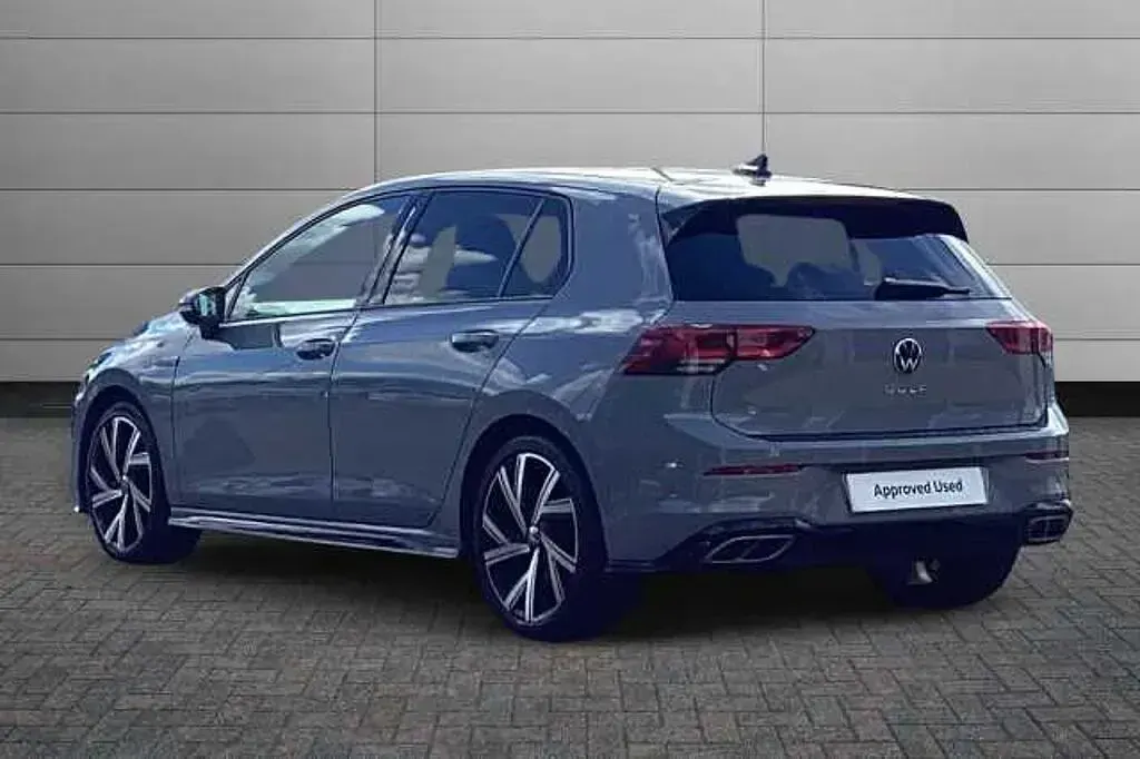 Used VW Golf VIII R-line 130 HP (95 kW) 2022 Moonstone grey Hatchback