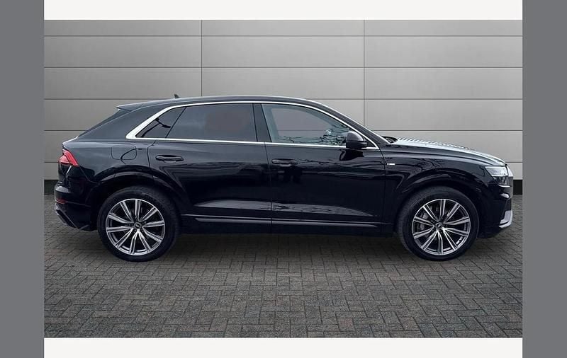 Used Audi Q8 S-Line 286 HP (210 kW) 2020 Audi exclusive SUV