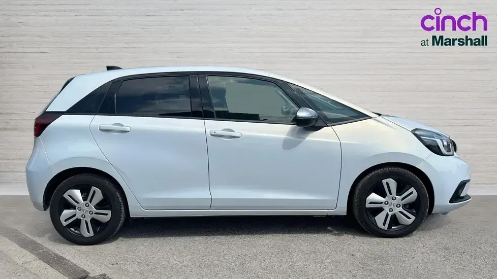 Used Honda Jazz Hybrid 109 HP (80 kW) 2020 White Hatchback