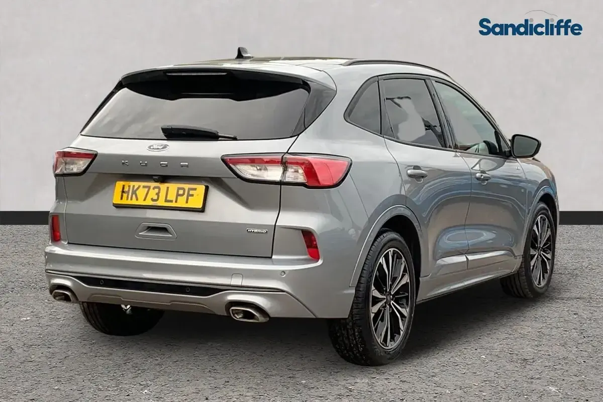 Used Ford Kuga ST-Line X 190 HP (139 kW) 2023 Solar silver (premium paint) SUV