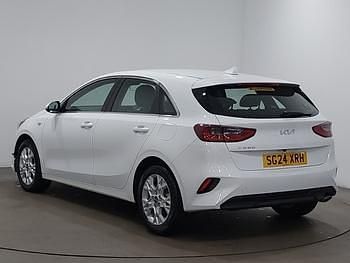 Used Kia Ceed 158 HP (116 kW) 2024 White Hatchback