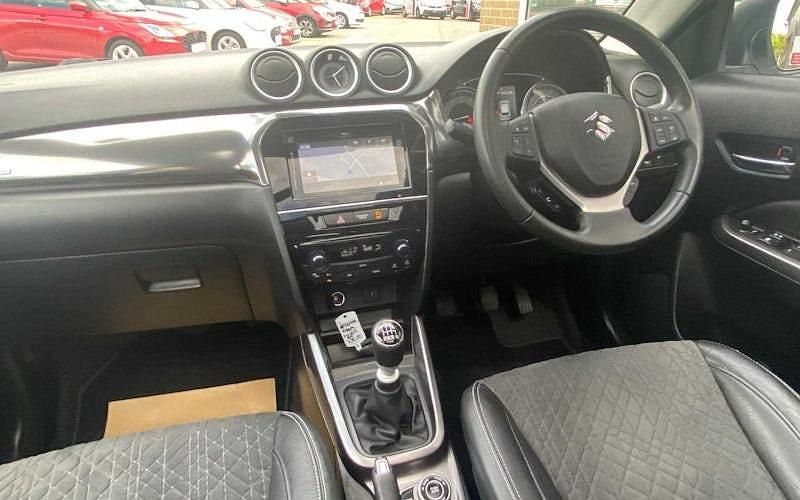 Used Suzuki Vitara SZ5 129 HP (94 kW) 2024 SUV