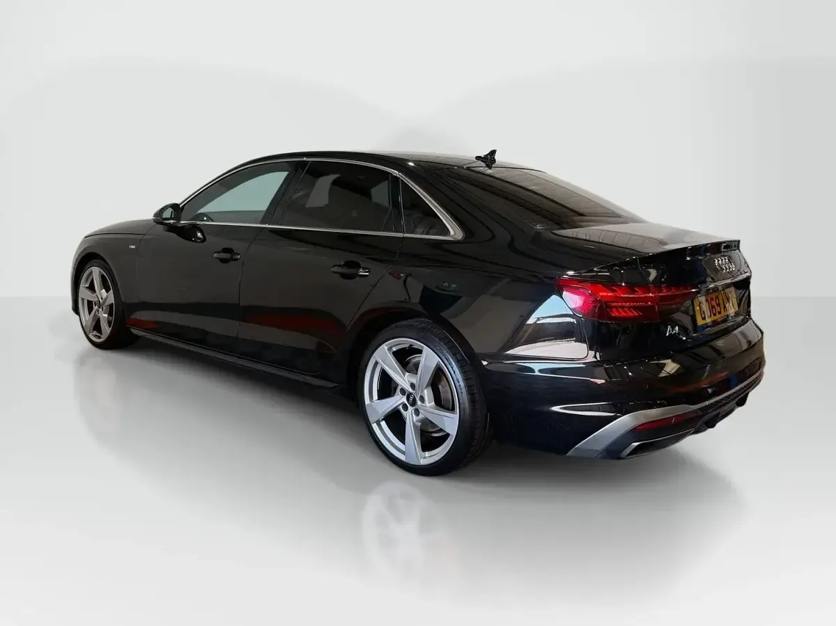 Used Audi A4 S-Line 190 HP (139 kW) 2019 Black Sedan