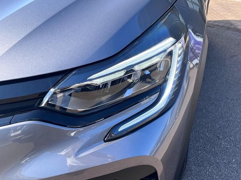 Second-hand Renault Captur Engineered 143 CP (105 kW) 2024 Gri SUV