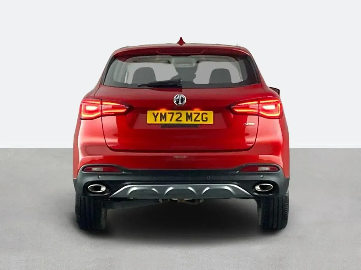 Used MG HS Excite 162 HP (119 kW) 2023 Red SUV